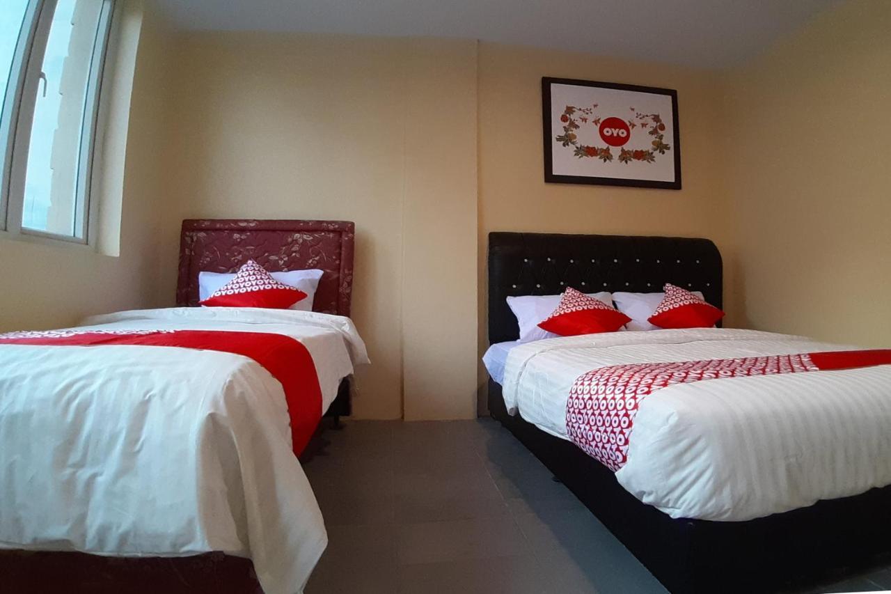 Oyo 1053 Angelyn Home Stay Medan Exteriér fotografie