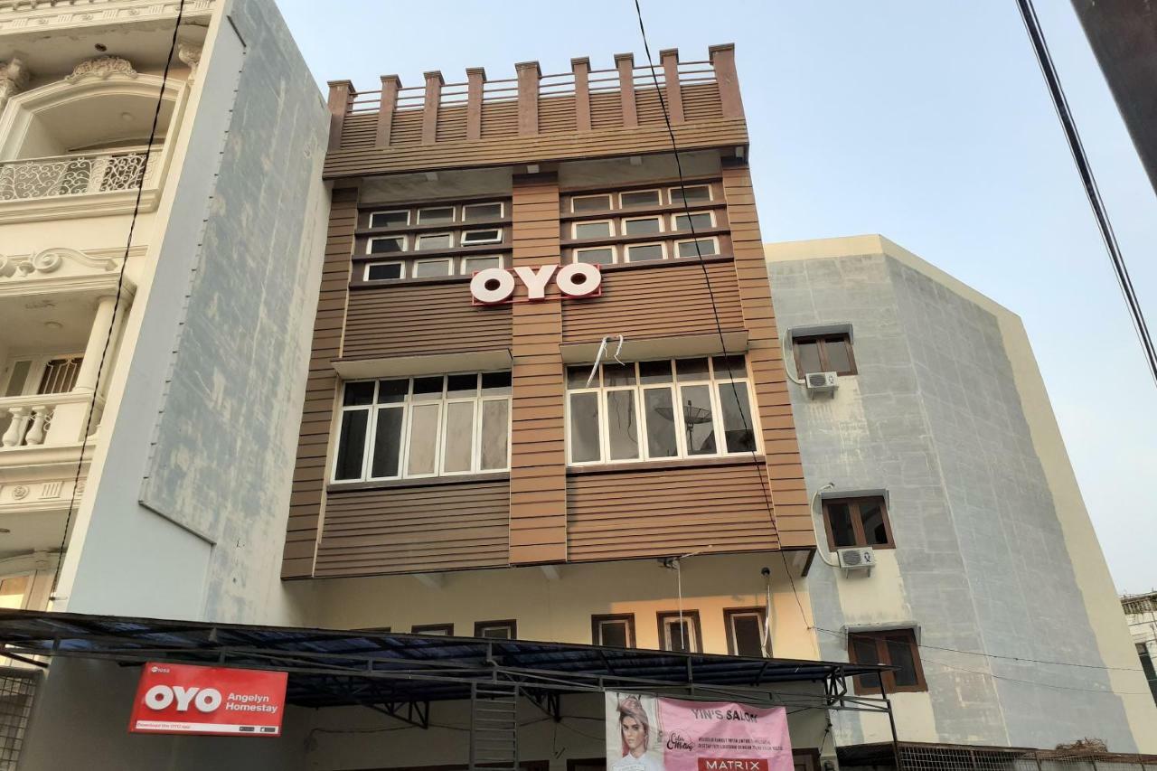 Oyo 1053 Angelyn Home Stay Medan Exteriér fotografie